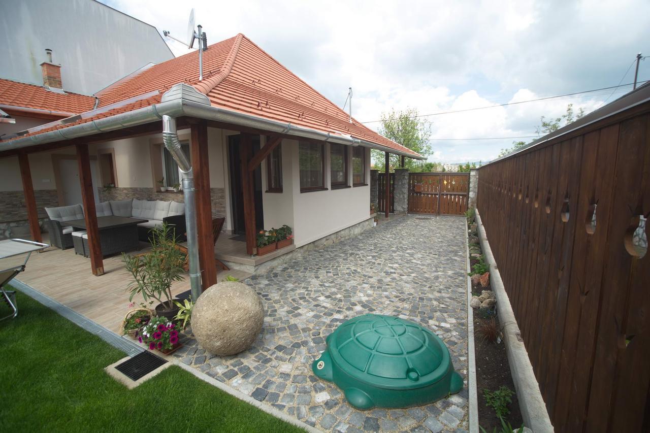 Holiday Home Podium Eger Exteriör bild